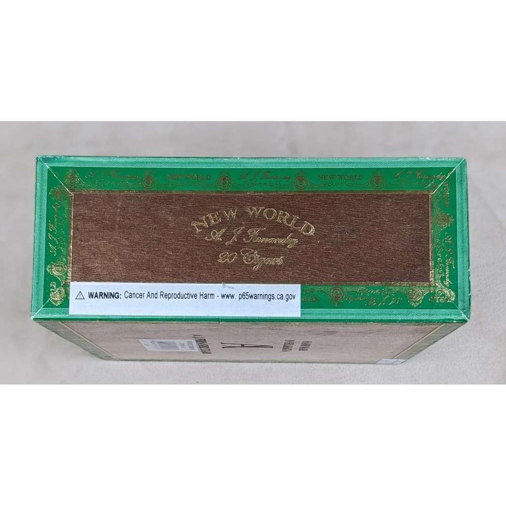 New World Cameroon Select Empty‎ Box Storage Man Cave Jewelry Trinket